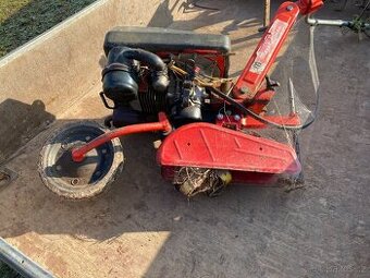 Plečka, okopávačka