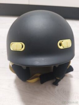 Dětská lyžařská helma Delta Sport 52-55 cm