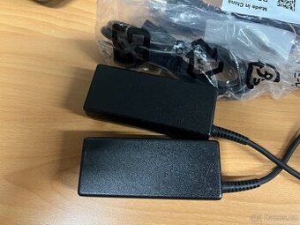 Napajeci zdroje original HP 19.5V 65W.