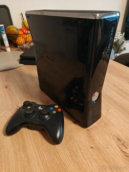 Xbox 360 RGH3 - 500 GB HDD - plná Kinect her