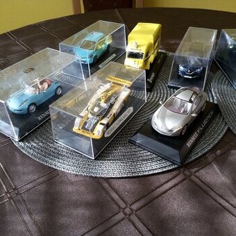 Prodej modelů RENAULT   1:43