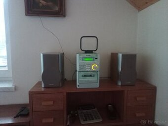 Trojkombinace mikrosystém SHARP XL-30