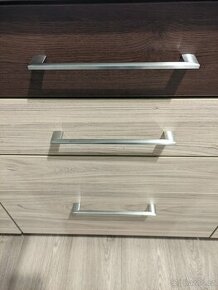 Úchytky, madla k nábytku