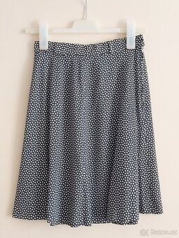 Dámská sukně krátká, vel. 36