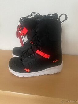 Snowboardové boty DAHLIA 37