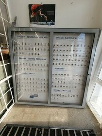 Vitrína s hliníkovým profilem