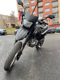 Suzuki dr sm 2011 motard