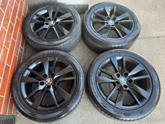 Alu 17" 5x112,škoda TRIUS BLACK letní 82% O3 TOP