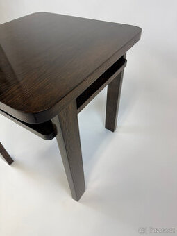 Luxusní Art Deco, konf. stolek Halabala po renovaci - šelak