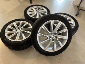 Alu kola 5x100 R17 orig. Škoda + letní pneu