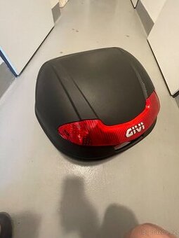 Kufr a držák Givi na Yamaha fz6