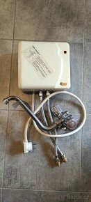 Průtokový ohřívač vody vč. baterie - 1