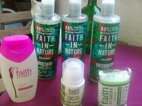 Sada kosmetiky FAITH IN NATURE BRITISH + kosmetická taštička