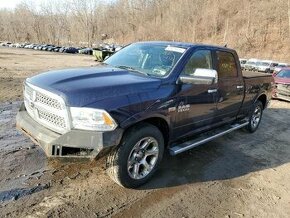 Dodge Ram 5.7 4x4 Laramie lehce bourane