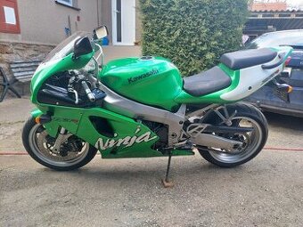 Kawasaki ZX7R ninja