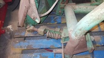 Prodám nesenou sekačku za traktor - 1