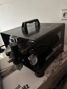 Kompresor pro airbrush