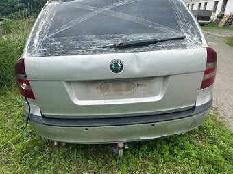 Páté dveře Octavia combi stříbrná 9102 - 1