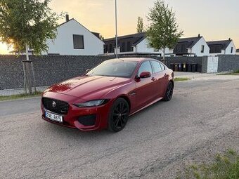 Jaguar XE Black Edition -