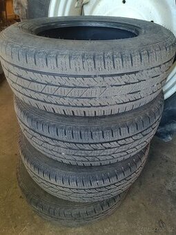 Pneumatiky 235/65-R17 ,