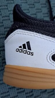 Sálovky Adidas velikost 38 2/3