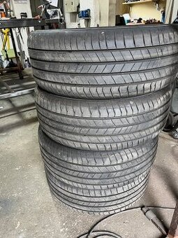 PNEU letní 235/50 R19 r.2025 / 230Km