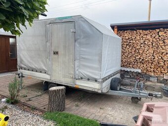 Přívěsný vozík vlek plachta s dveřmi, malá kola