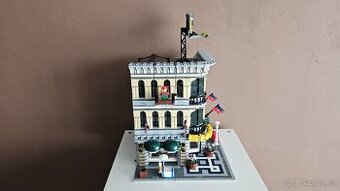 LEGO Creator Expert 10211 Grand Emporium - Nákupní galerie