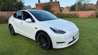 Prodám Tesla model Y performance