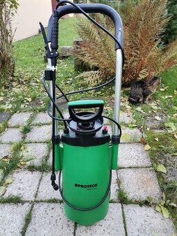 Prodám zahradní postřikovač (PROTECO).