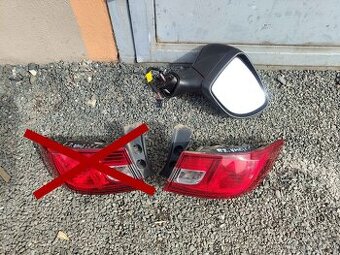 Clio IV - zrcátko, zadní světla