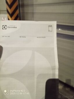 Vrchem plněná pračka Electrolux