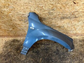 PRAVÝ PŘEDNÍ BLATNÍK SUZUKI GRAND VITARA ZY4