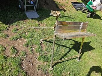 Koza na řezání dřeva s držákem pily