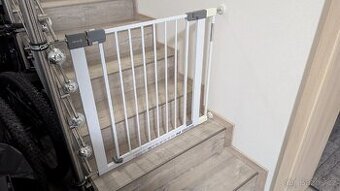 Zábrany na schody Safety 1st