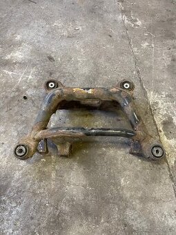 E46 zadní nápravnice benzin