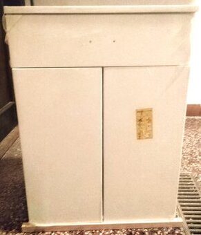 Nabízím koupelnou skříňku Keramia 50x33,3 cm nová bílá