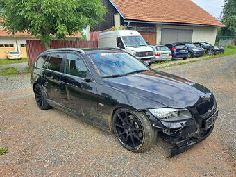 BMW 330d facelift rok2010 km bez motoru a kol