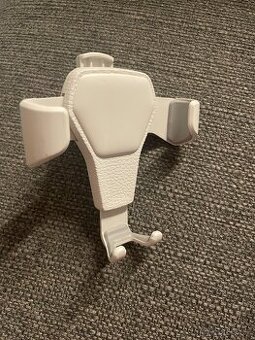 Držák na telefon do auta