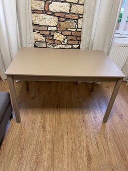 Jídelní stůl IKEA