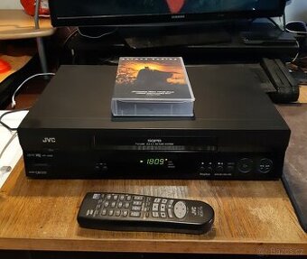 VHS přehrávač JVC HR-J682EU + ovladač, návod