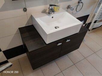 Umyvadlo skříňka pod umyvadlo zrcadlo skříň na pračku