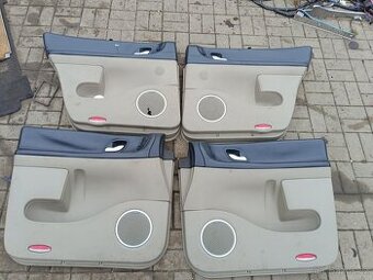 Espace IV tapecirunk dveří