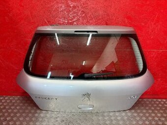 PÁTÉ DVEŘE KUFRU PEUGEOT 307 HATCHBACK