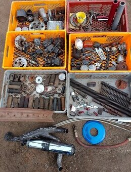 Díly na motocykl jawa čz pionýr kývačka automobil škoda apod