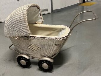 kočár retro košatinka pro panenky
