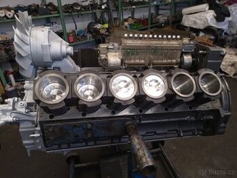 Motor  motory Tatra 815 v12 biturbo turbo