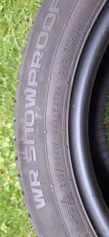 Zimní pneu 215/55 R17