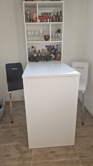 Bar + 2 barové židle s opěrkou