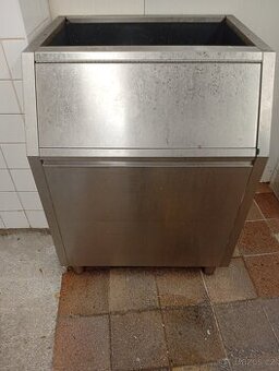 Termický zásobník na led ,250 kg